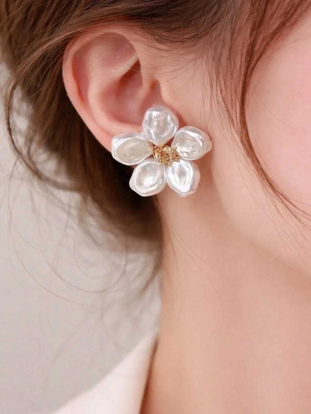Baroque Pearl Flower Earrings Gold Stud Floral Statement Romantic Wedding